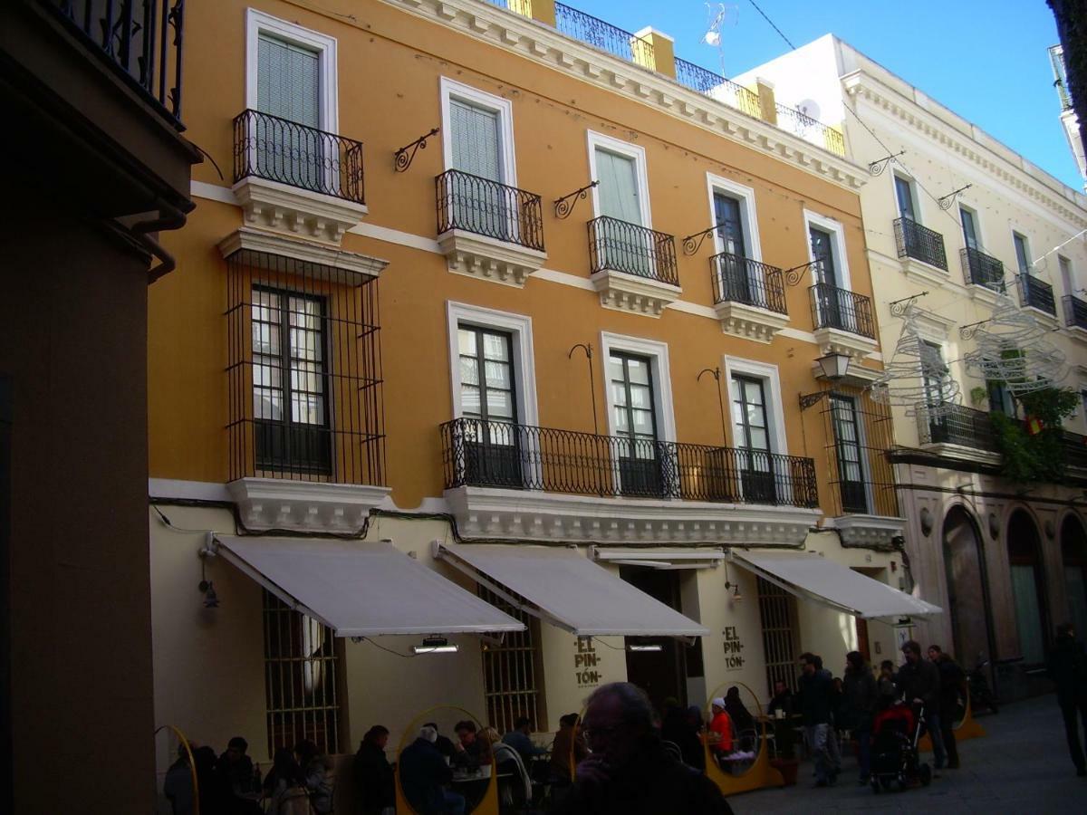 Escapada Romantica, 2 Pax, Centro Historico Seville Luaran gambar