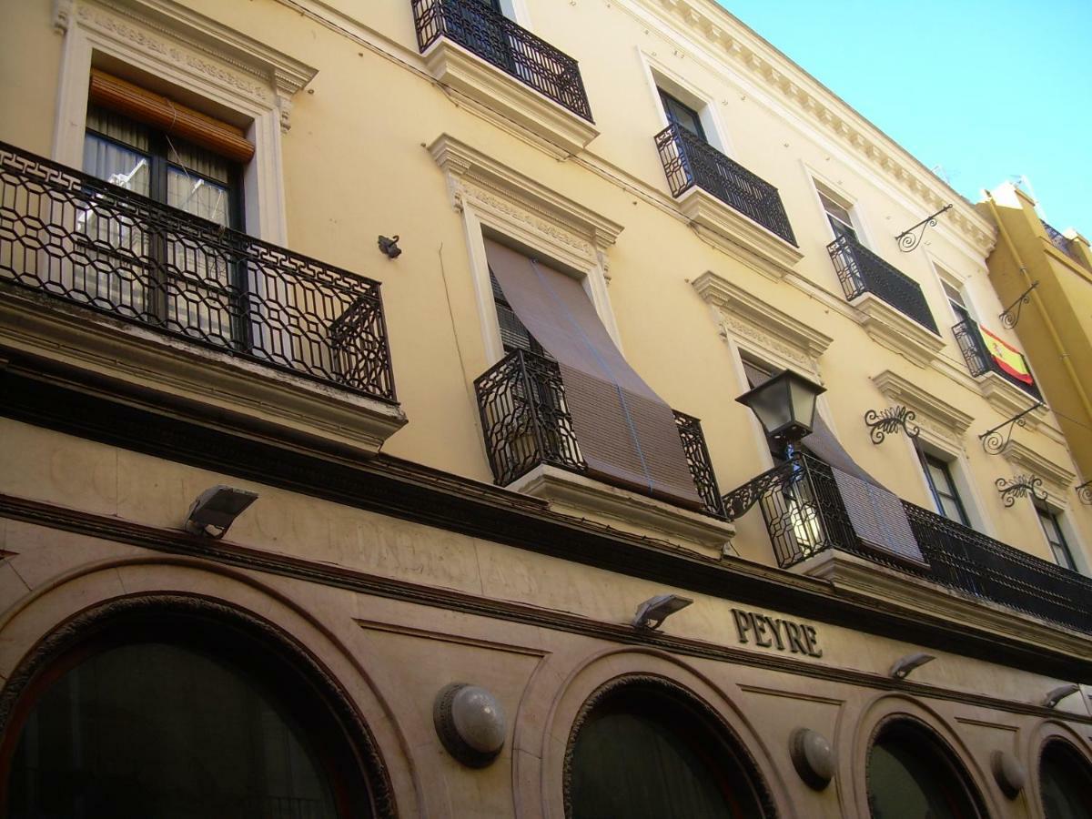 Escapada Romantica, 2 Pax, Centro Historico Seville Luaran gambar